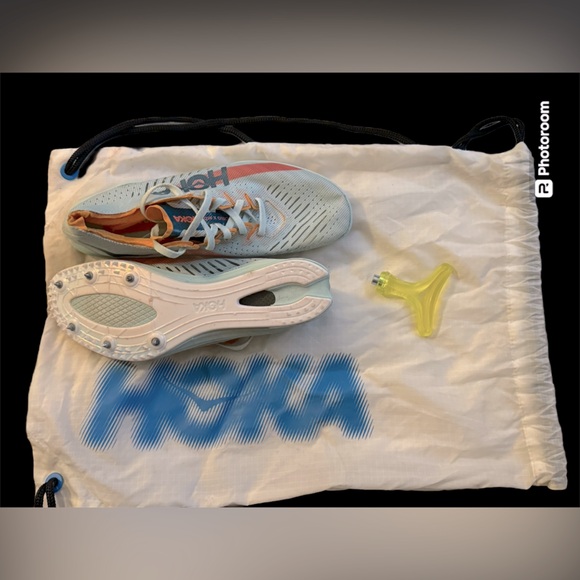 Hoka one one cielo MD spikes main image 2